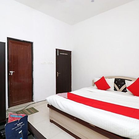 Oyo 24572 Express Inn Lucknow Eksteriør bilde