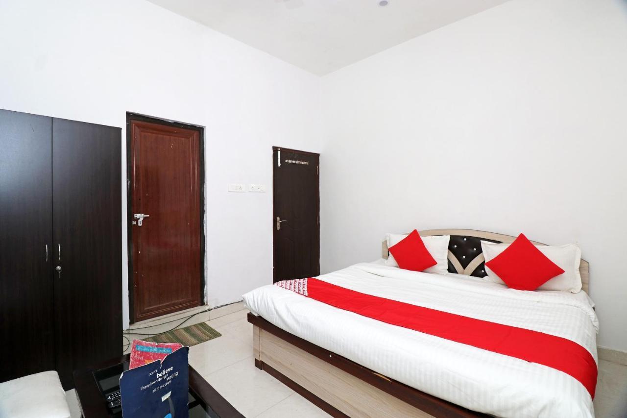 Oyo 24572 Express Inn Lucknow Eksteriør bilde