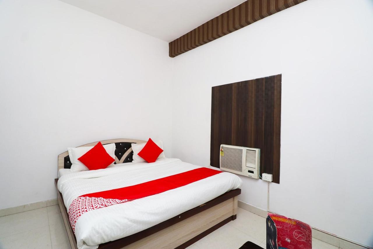 Oyo 24572 Express Inn Lucknow Eksteriør bilde