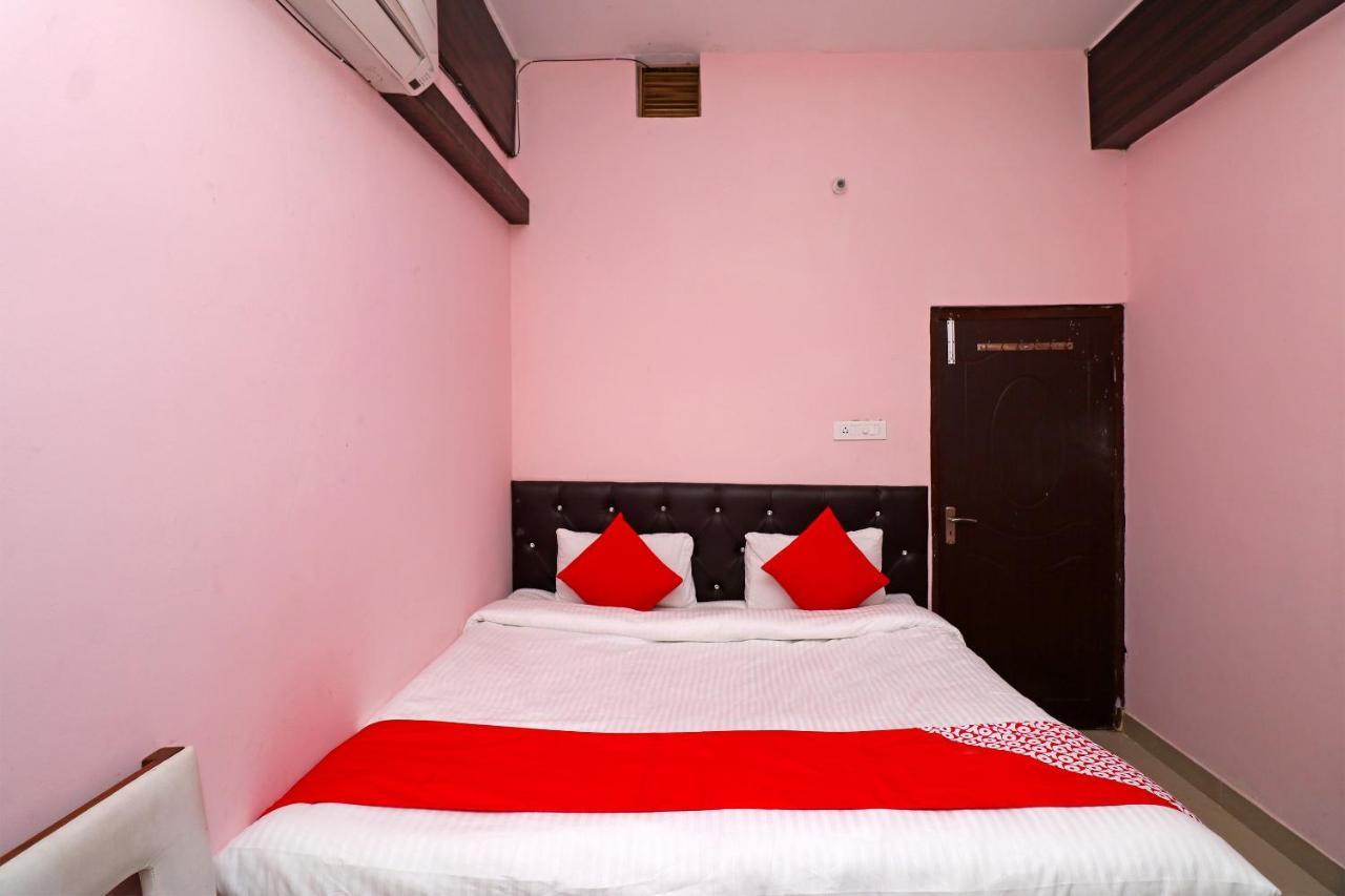 Oyo 24572 Express Inn Lucknow Eksteriør bilde