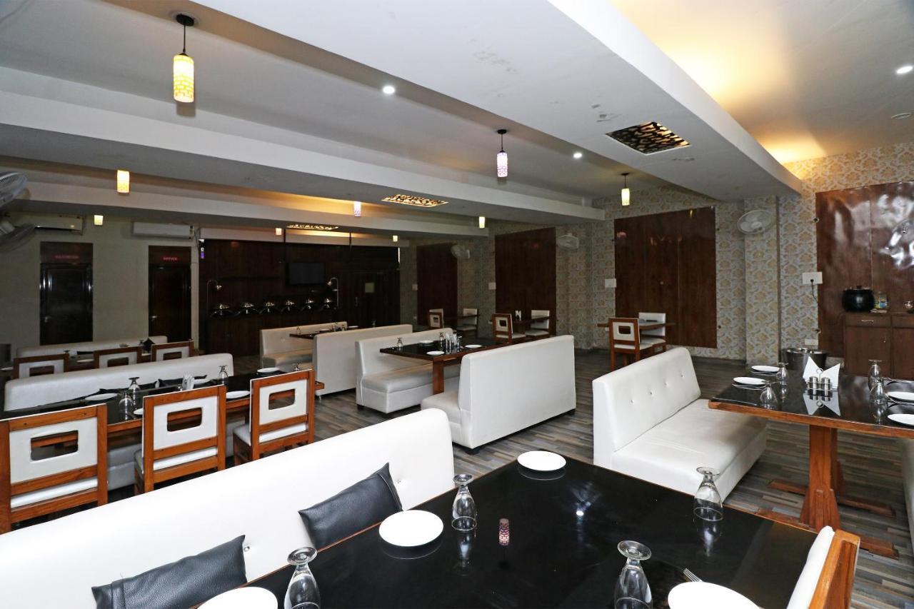 Oyo 24572 Express Inn Lucknow Eksteriør bilde