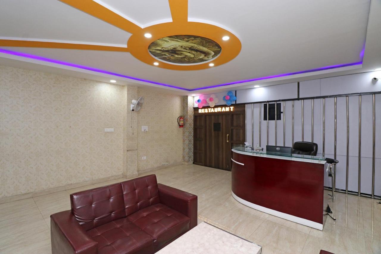 Oyo 24572 Express Inn Lucknow Eksteriør bilde
